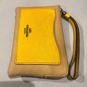 Corner Zip Wristlet. Tan/gold(yellow). About 5.5x4 inches